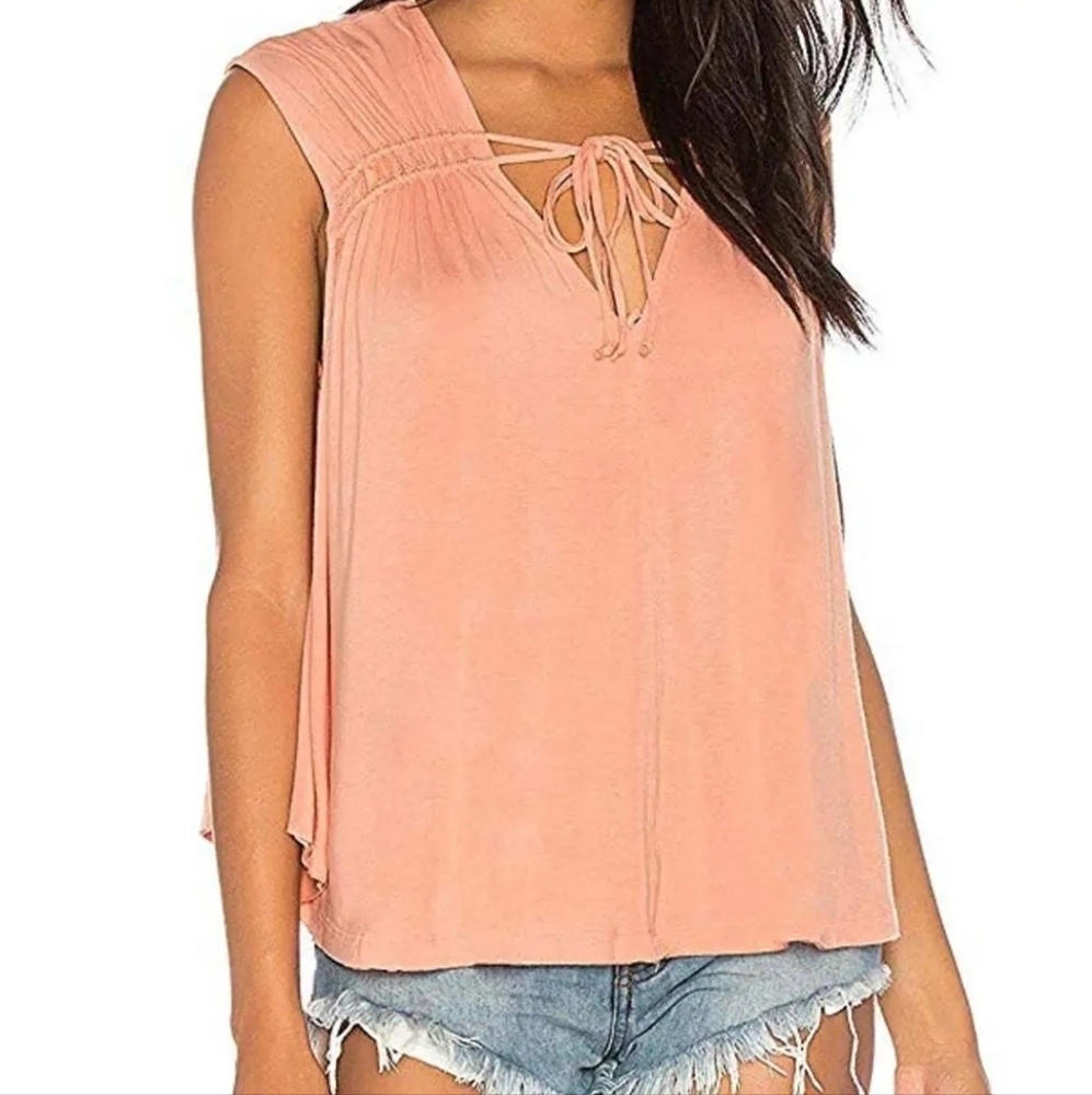 Free People* Back In Town* Knit* Sleevless* Blouse* Peach* Sz M
